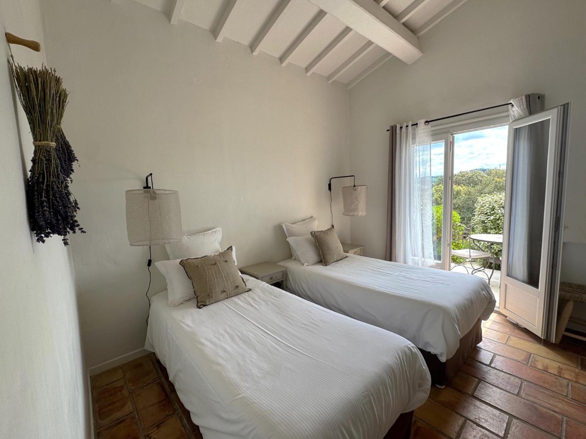 La Cle Des Champs, Boutique Hotel & Spa - Le Mas De Garrigon Roussillon en Isere Buitenkant foto