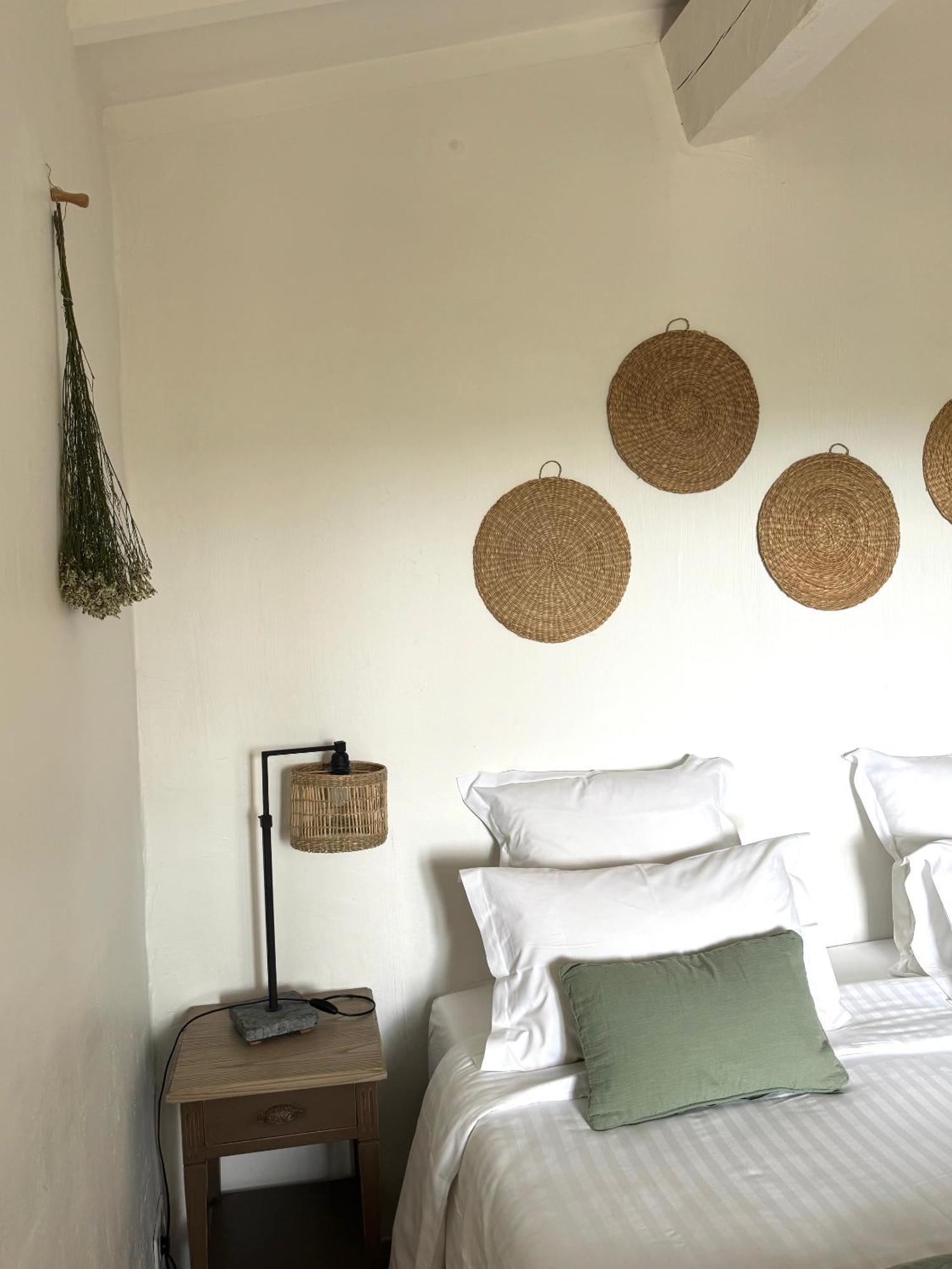 La Cle Des Champs, Boutique Hotel & Spa - Le Mas De Garrigon Roussillon en Isere Buitenkant foto