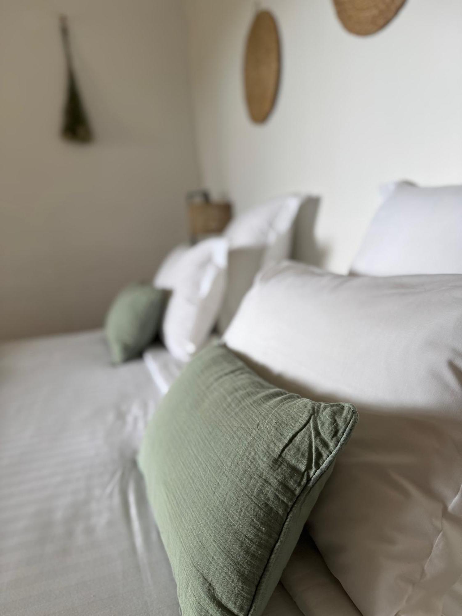 La Cle Des Champs, Boutique Hotel & Spa - Le Mas De Garrigon Roussillon en Isere Buitenkant foto